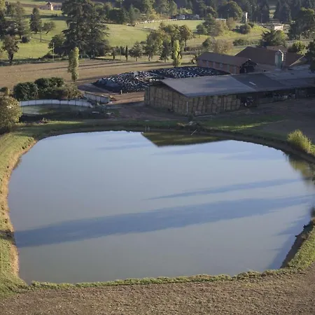 D'hôtes La Ferme De La Croix. Alojamento de Acomodação e Pequeno-almoço 3*