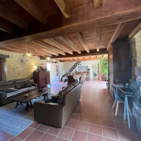 D'hôtes La Ferme De La Croix. Alojamento de Acomodação e Pequeno-almoço